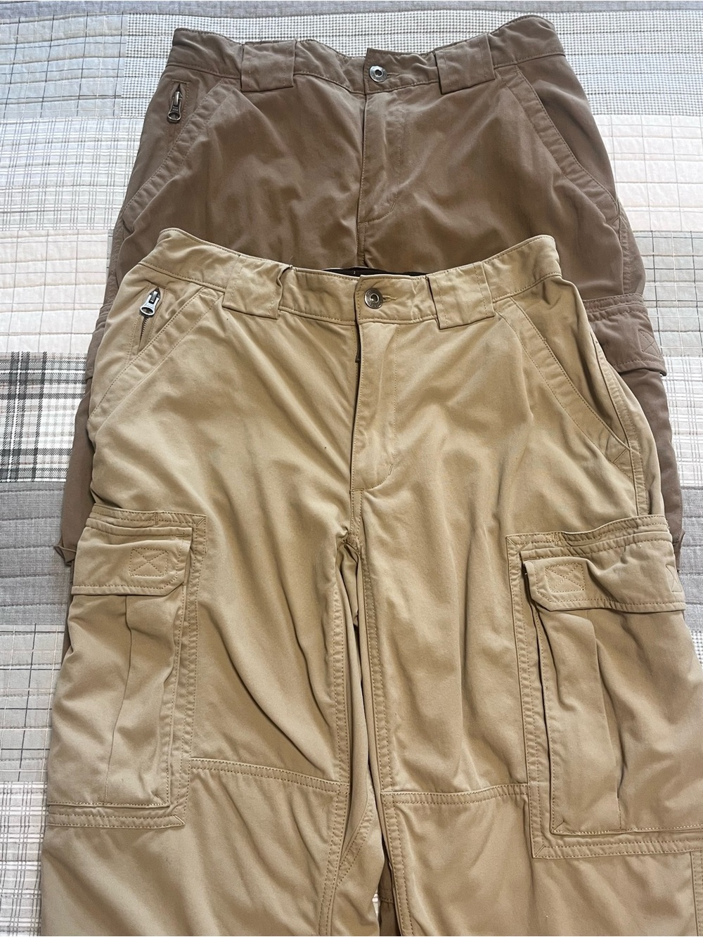 LOT OF 2 DULUTH TRADING CARGO PANTS MENS MEDIUMx32 INSEAM KHAKI & BROWN NYLON